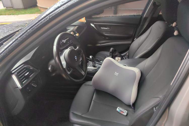 Used BMW 3 Series 2017 320Li Fashion Model Left Front Seat