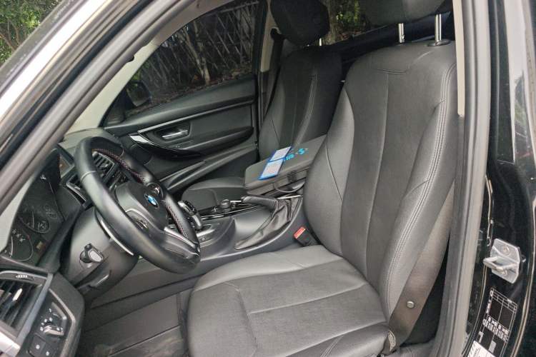 Used BMW 3 Series 2017 320Li Fashion Model Left Front Seat