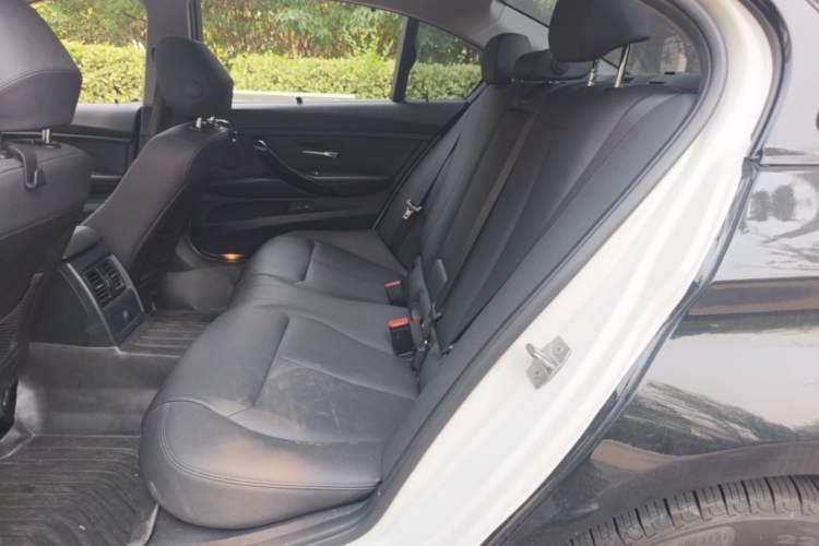 Used BMW 3 Series 2017 320Li Fashion Model Left Rear Seat