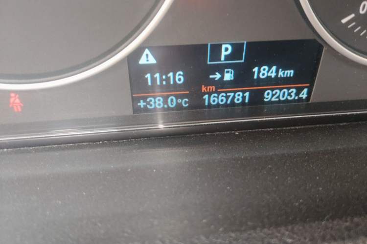 Used BMW 3 Series 2017 320Li Fashion Model Odometer Close Up