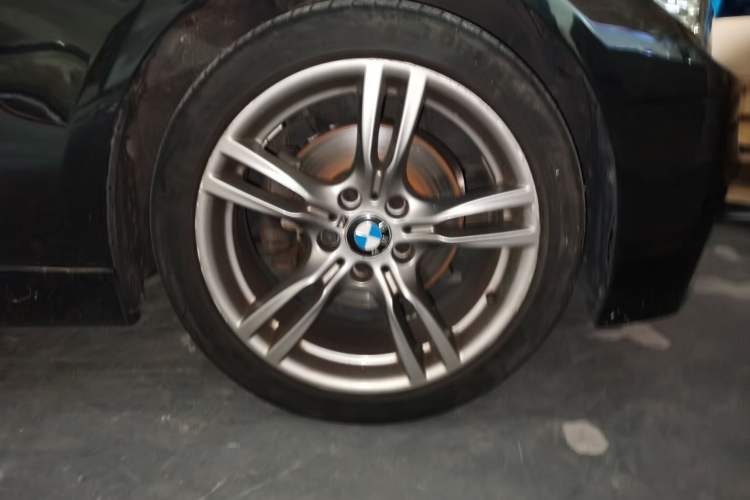 Used BMW 3 Series 2017 320Li M Sport Edition Right Front Wheel Hub