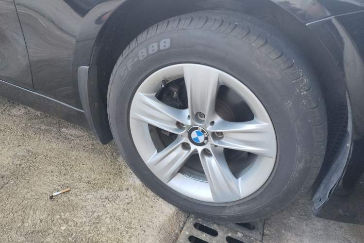 Used BMW 3 Series 2017 318i Fashion Model Right Front Wheel Hub