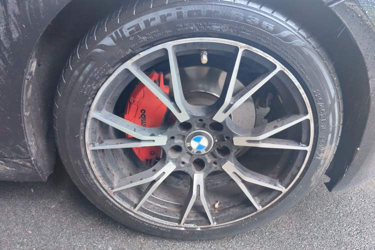 Used BMW 3 Series 2017 320Li Fashion Model Right Front Wheel Hub