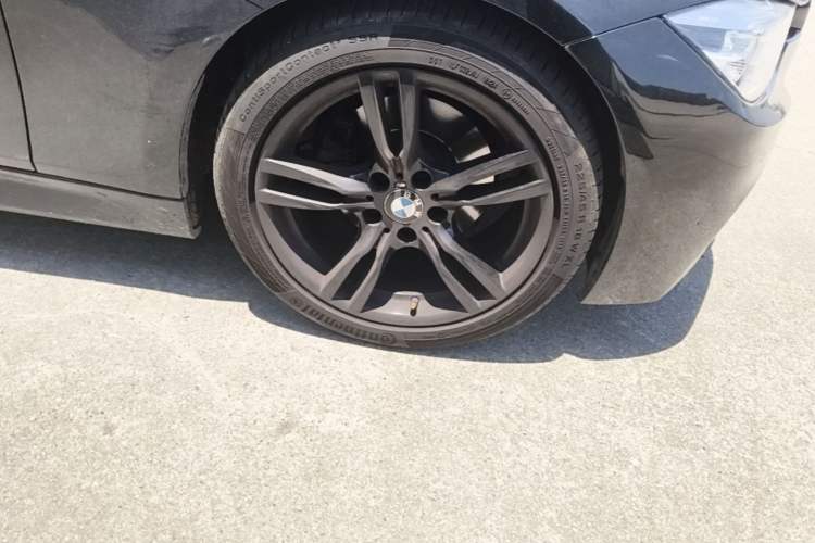 Used BMW 3 Series 2017 320Li M Sport Edition Right Front Wheel Hub