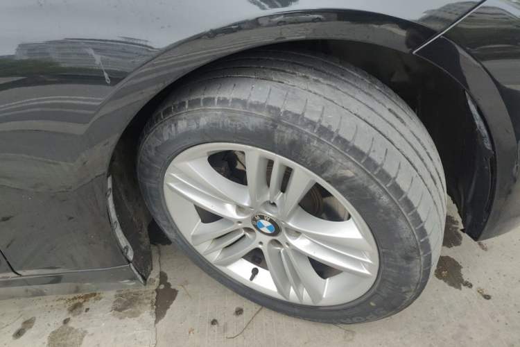 Used BMW 3 Series 2017 320Li Fashion Model Right Front Wheel Hub