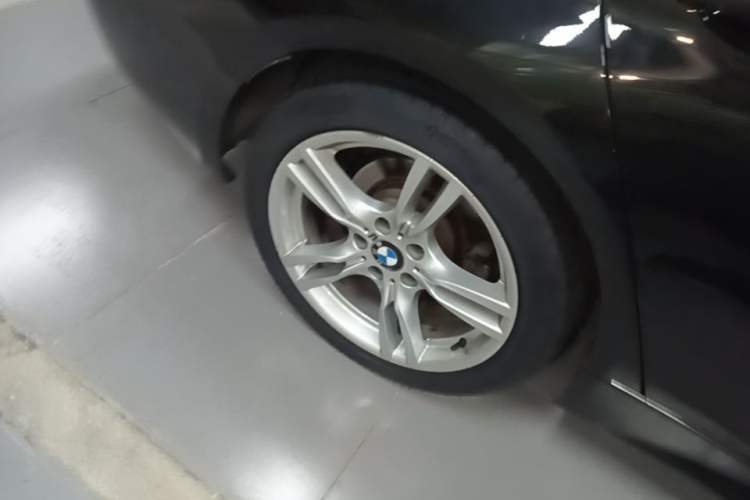 Used BMW 3 Series 2017 320Li M Sport Edition Right Rear Wheel Hub