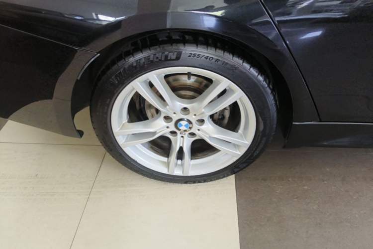 Used BMW 3 Series 2017 320Li M Sport Edition Right Rear Wheel Hub