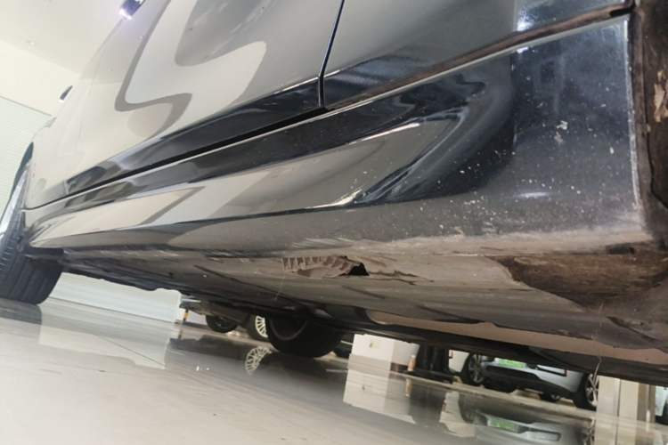 Used BMW 3 Series 2017 320Li M Sport Edition Right Side Sill