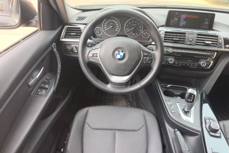 Used BMW 3 Series 2017 320Li Fashion Model Steering Wheel