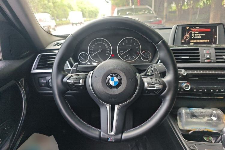Used BMW 3 Series 2017 320Li Fashion Model Steering Wheel