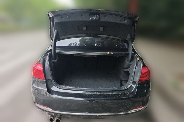 Used BMW 3 Series 2017 320Li Fashion Model Trunk