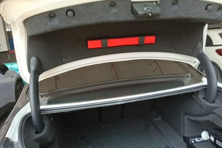 Used BMW 3 Series 2017 320Li Fashion Model Trunk