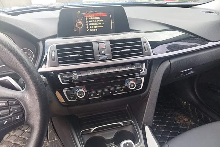 Used BMW 3 Series 2017 320Li M Sport Edition Audio And AC Panel