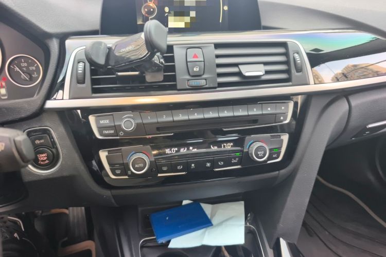 Used BMW 3 Series 2017 320Li M Sport Edition Audio And AC Panel