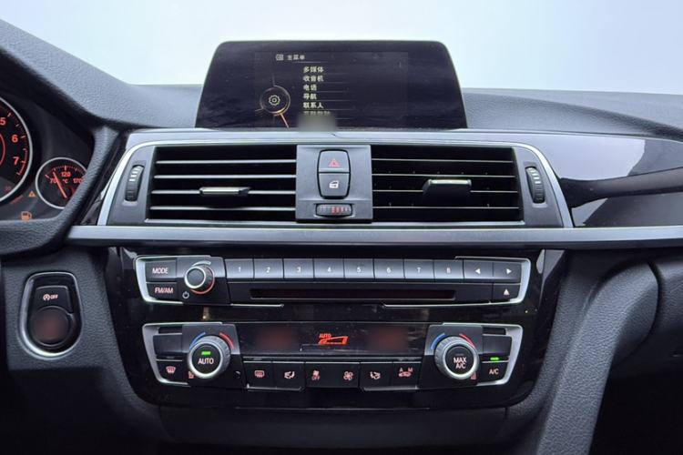 Used BMW 3 Series 2017 320Li M Sport Edition Audio And AC Panel
