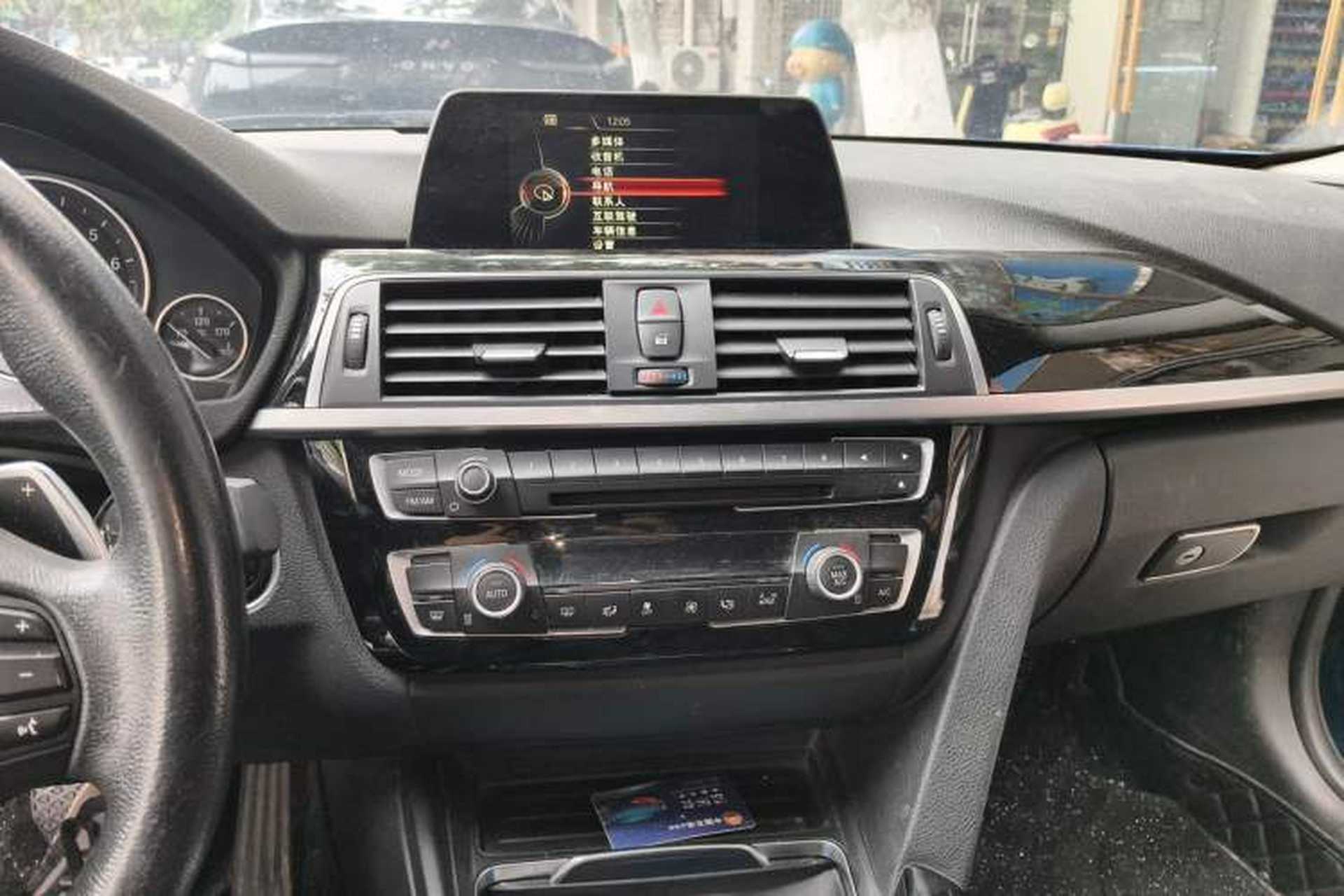 Used BMW 3 Series 2017 320Li M Sport Edition Audio And AC Panel