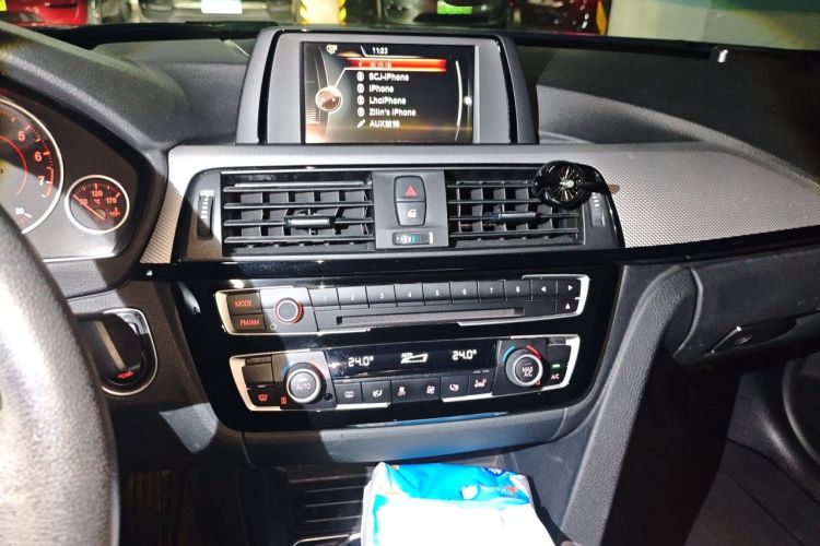 Used BMW 3 Series 2017 320i M Sport Audio And AC Panel