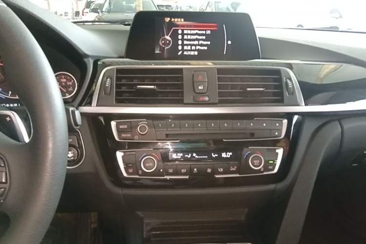 Used BMW 3 Series 2017 320Li M Sport Edition Audio And AC Panel