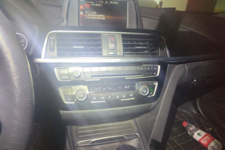 Used BMW 3 Series 2017 320Li Fashion Model Audio And AC Panel