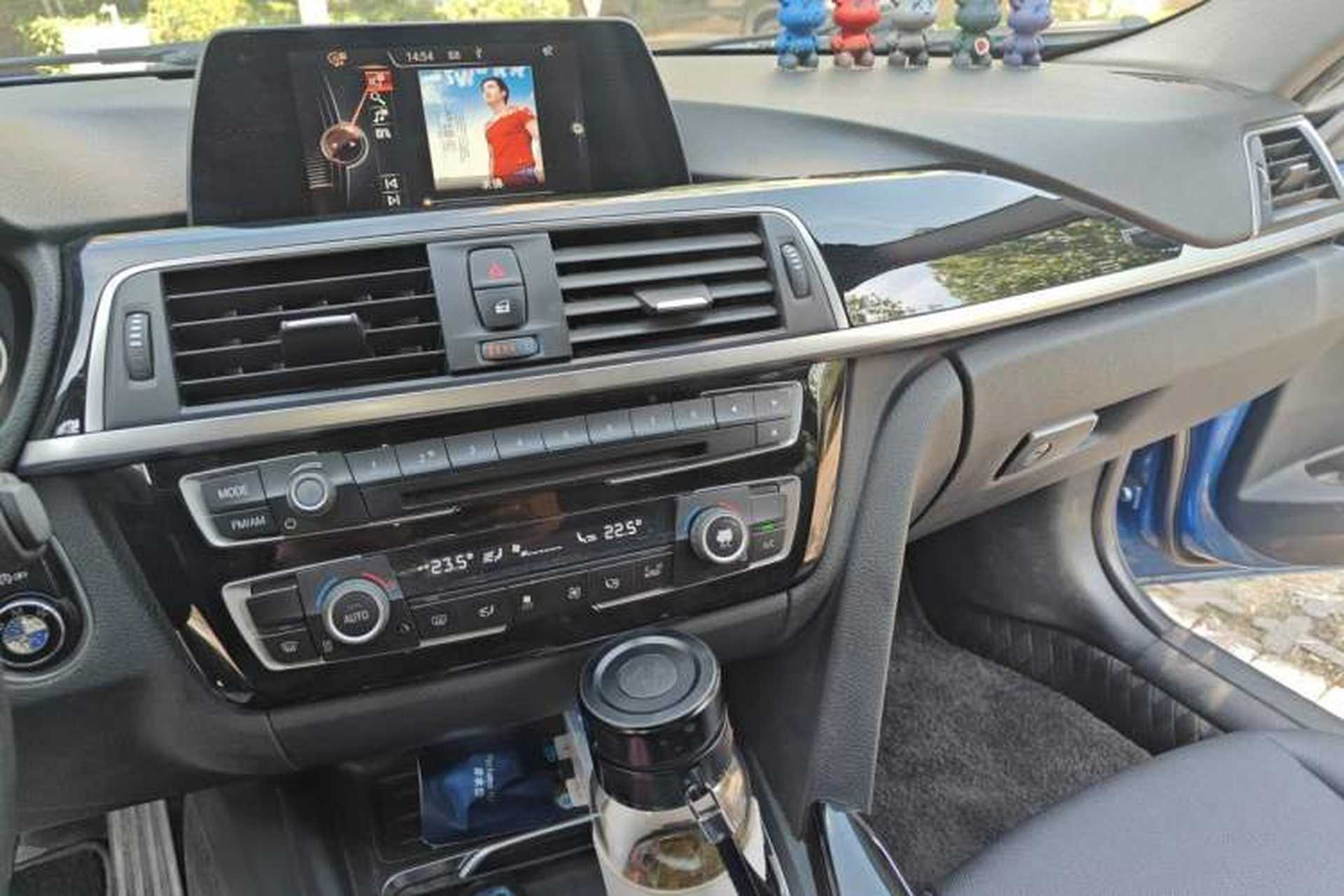 Used BMW 3 Series 2017 320Li M Sport Edition Audio And AC Panel