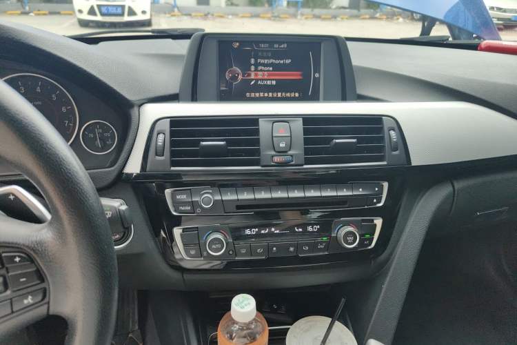 Used BMW 3 Series 2017 320i M Sport Audio And AC Panel