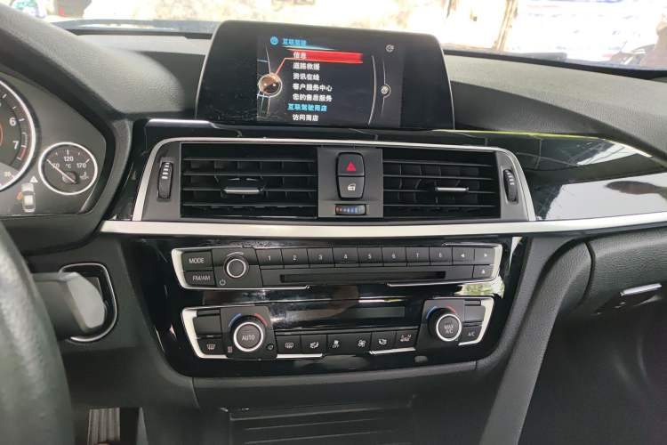 Used BMW 3 Series 2017 320Li M Sport Edition Audio And AC Panel