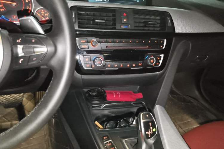 Used BMW 3 Series 2017 330i M Sport Edition Audio And AC Panel