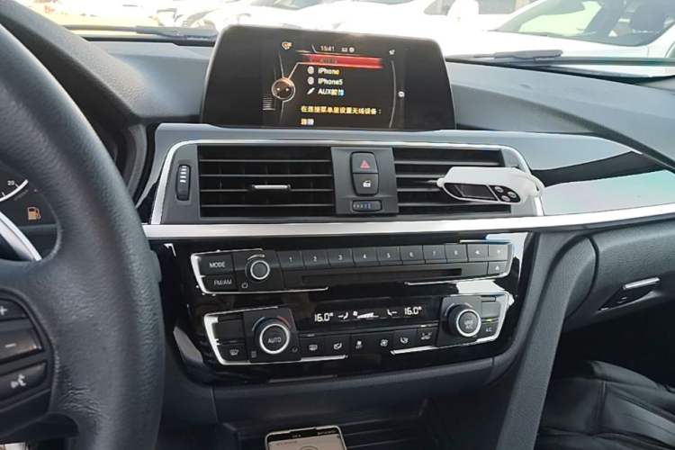 Used BMW 3 Series 2017 320Li M Sport Edition Audio And AC Panel