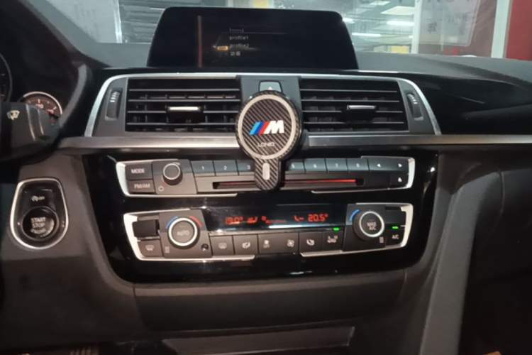 Used BMW 3 Series 2017 320Li M Sport Edition Audio And AC Panel
