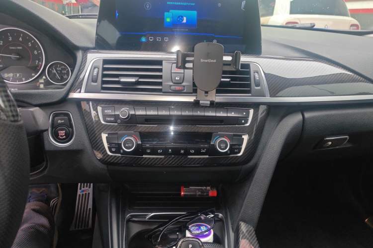 Used BMW 3 Series 2017 320Li M Sport Edition Audio And AC Panel