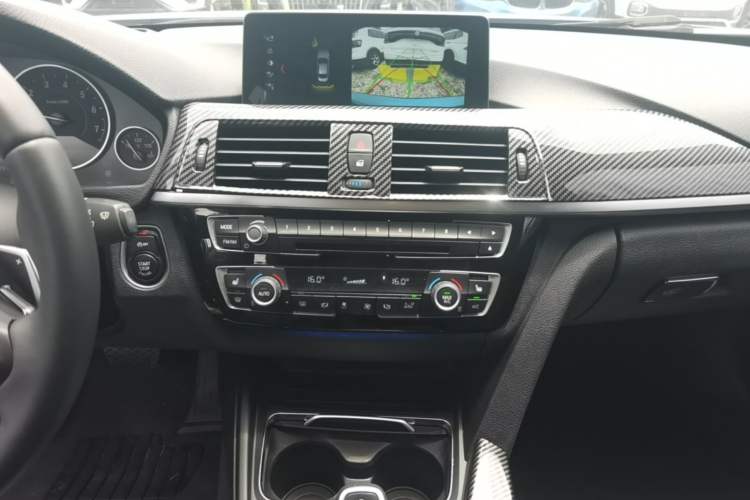 Used BMW 3 Series 2017 330Li M Sport Edition Audio And AC Panel