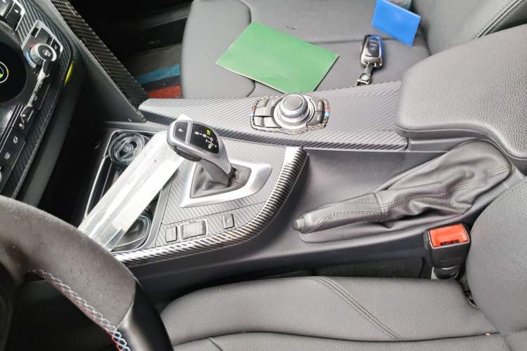 Used BMW 3 Series 2017 320Li M Sport Edition Audio And AC Panel