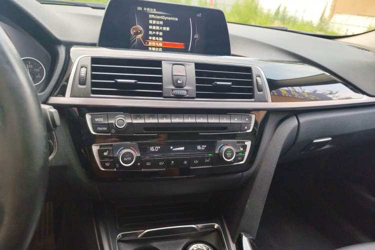 Used BMW 3 Series 2017 320Li M Sport Edition Audio And AC Panel