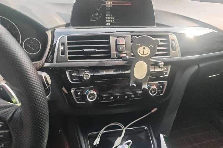 Used BMW 3 Series 2017 320Li M Sport Edition Audio And AC Panel