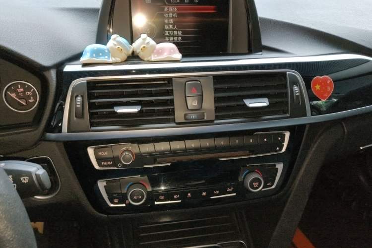 Used BMW 3 Series 2017 320Li Fashion Model Audio And AC Panel