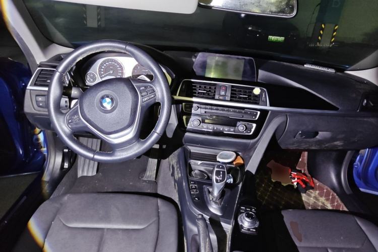 Used BMW 3 Series 2017 320Li M Sport Edition Center Console