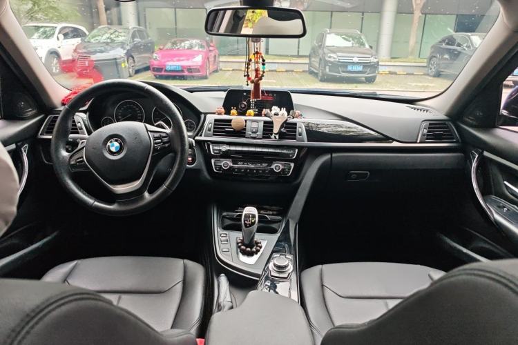 Used BMW 3 Series 2017 320Li M Sport Edition Center Console
