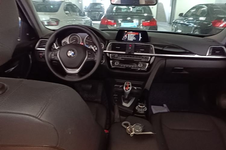 Used BMW 3 Series 2017 320Li M Sport Edition Center Console