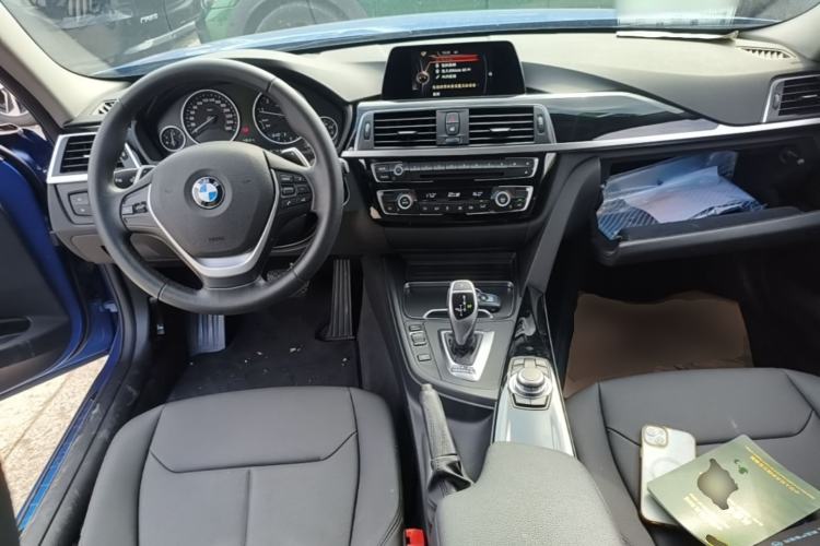 Used BMW 3 Series 2017 320Li M Sport Edition Center Console