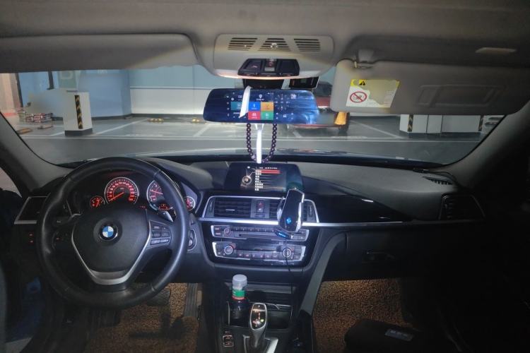 Used BMW 3 Series 2017 320Li M Sport Edition Center Console