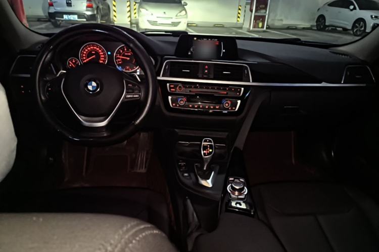 Used BMW 3 Series 2017 320Li M Sport Edition Center Console