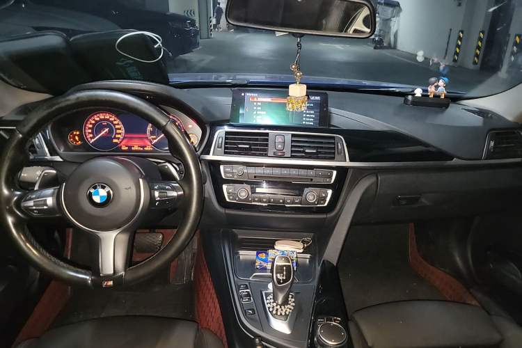 Used BMW 3 Series 2017 320Li M Sport Edition Center Console