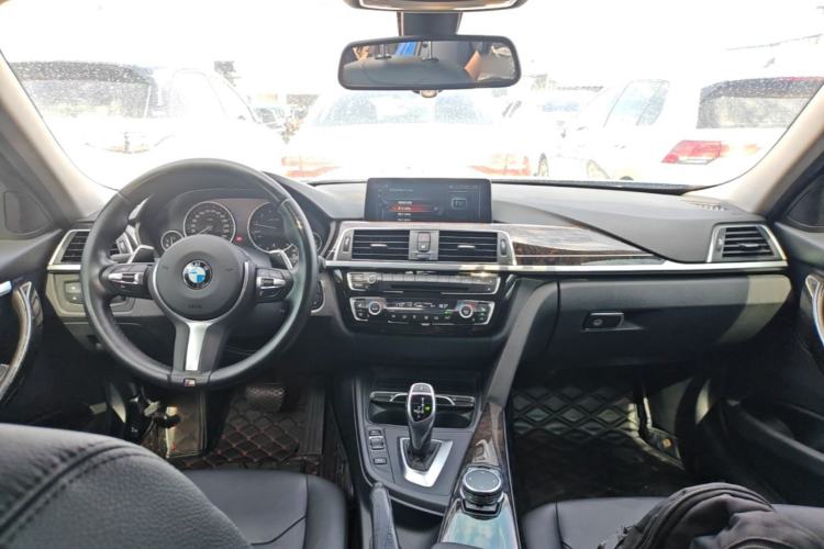 Used BMW 3 Series 2017 330Li M Sport Edition Center Console