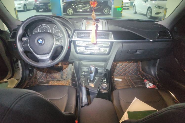Used BMW 3 Series 2017 320Li Fashion Model Center Console