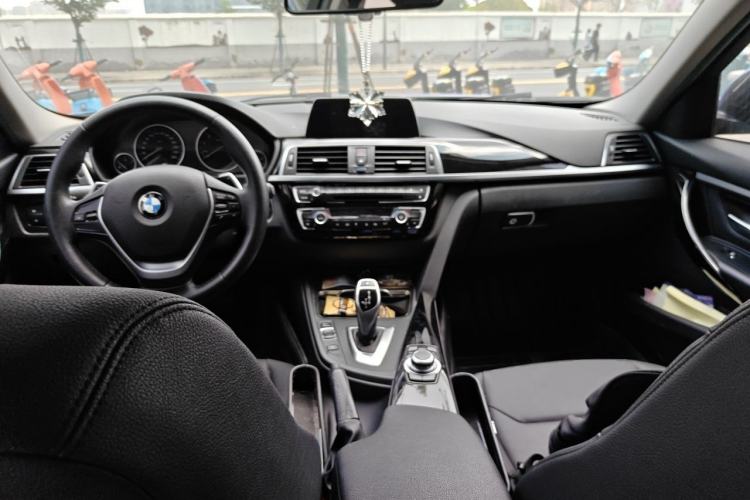 Used BMW 3 Series 2017 320Li M Sport Edition Center Console