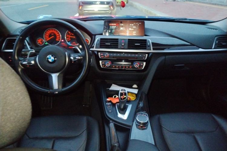 Used BMW 3 Series 2017 330Li M Sport Edition Center Console
