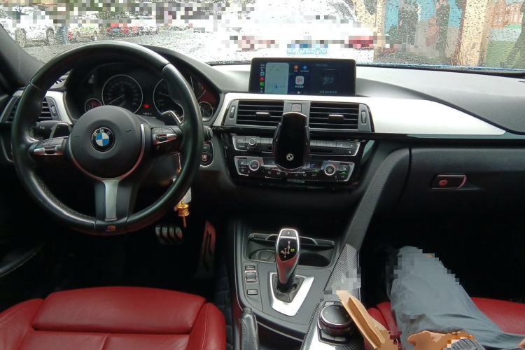 Used BMW 3 Series 2017 330i M Sport Edition Center Console