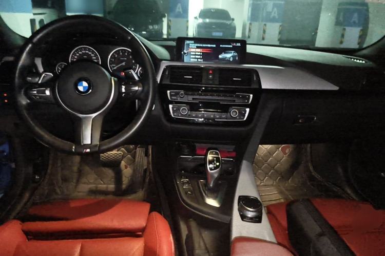 Used BMW 3 Series 2017 330i M Sport Edition Center Console