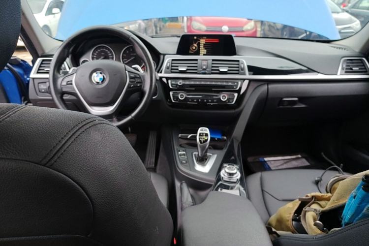 Used BMW 3 Series 2017 320Li M Sport Edition Center Console