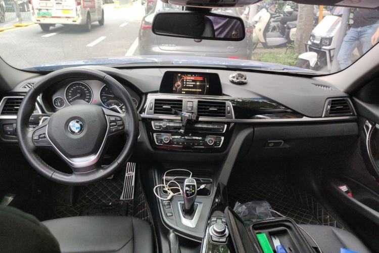 Used BMW 3 Series 2017 320Li M Sport Edition Center Console